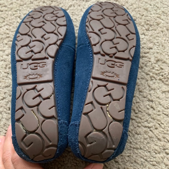 Ugg Lizzy Moccasin - Picture 5 of 10